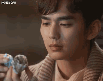 유승호 주먹밥 주먹밥먹기 로봇이아니야 GIF - Yoo Seungho Eating A Rice Ball Rice Ball GIFs