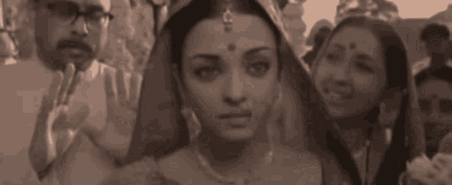 Aishwarya Rai Ay Hairathe GIF - Aishwarya Rai Ay Hairathe Ay Manpuru Mangaye GIFs