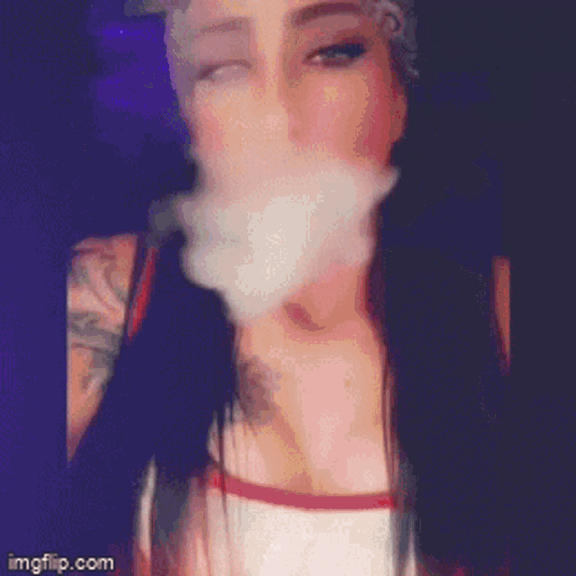 Girl Smoking GIF - Girl Smoking Pretty GIFs