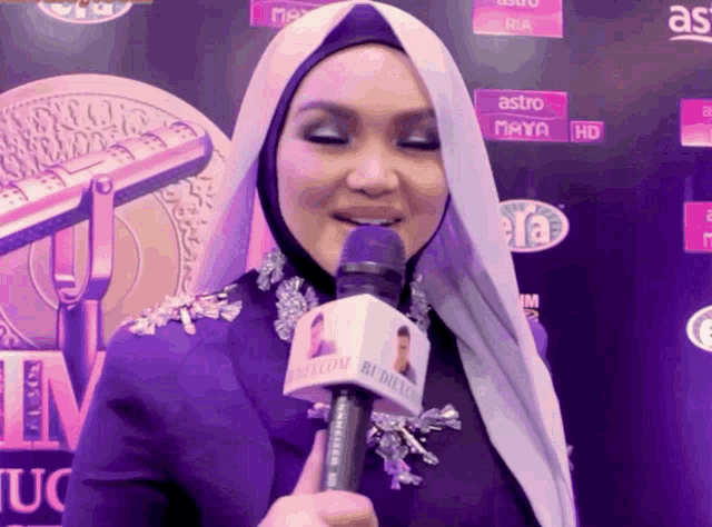 Siti Nurhaliza Interview GIF - Siti Nurhaliza Interview No Comment GIFs