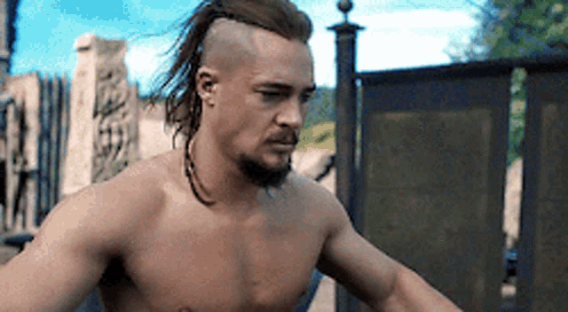 Uhtred Hot GIF - Uhtred Hot GIFs