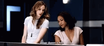 Oliver Queen Arrow GIF - Oliver Queen Arrow The Flash GIFs