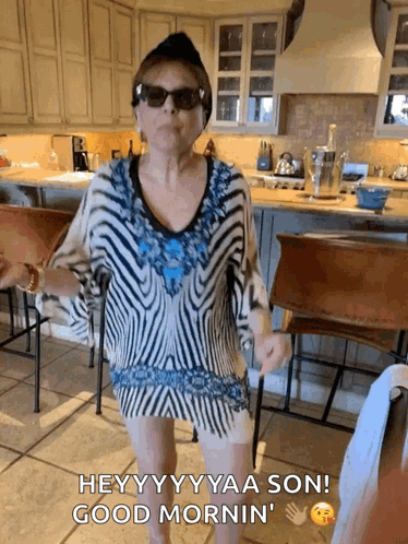 Fabulous Out Of Office GIF - Fabulous Out Of Office Crazy Lady GIFs