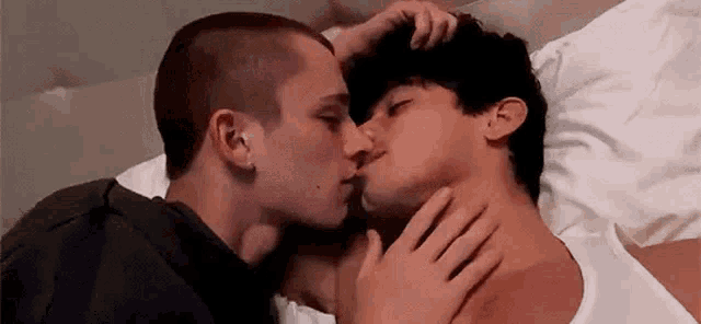 Gay Gay Kissing GIF - Gay Gay Kissing Gaycouo GIFs
