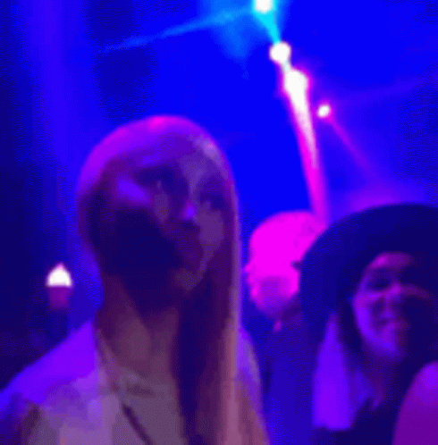 Nicki Minaj Dancing GIF - Nicki Minaj Dancing Party GIFs