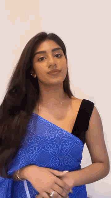 Telugu Girl Supritha GIF - Telugu Girl Supritha Saree Woman GIFs