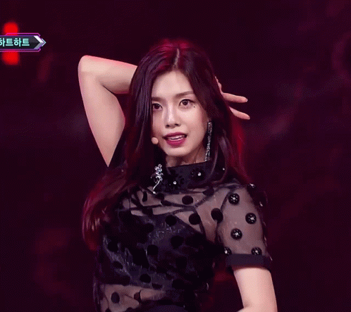 Gowoon Berrygood GIF
