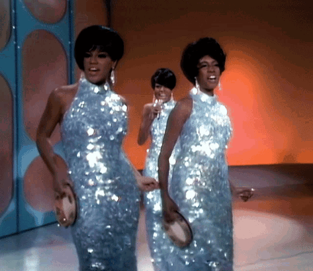 Singing The Supremes GIF - Singing The Supremes You Cant Hurry Love GIFs