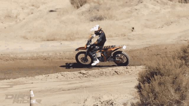 Drifting Sharp Turn GIF - Drifting Sharp Turn Motorcycle Ride GIFs