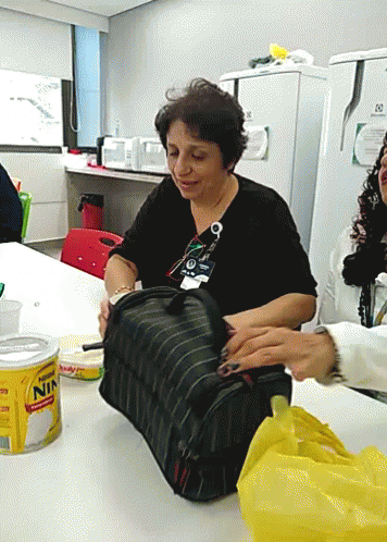 Consuelo Cleaning Table GIF - Consuelo Cleaning Table Oc GIFs