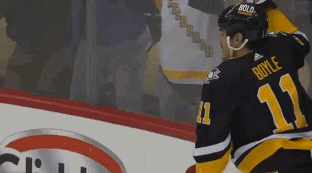 a hockey player with the name boyle on his back