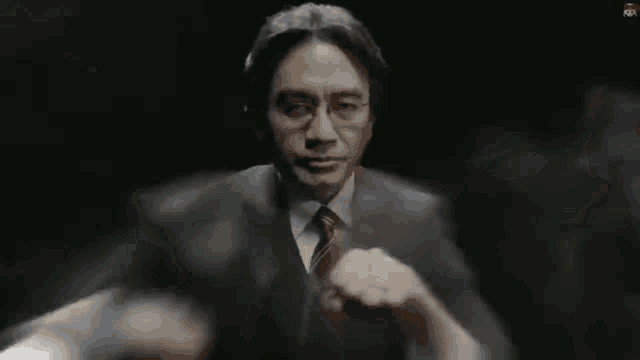 Reggie Vs Iwata Meme GIF - Reggie Vs Iwata Meme GIFs