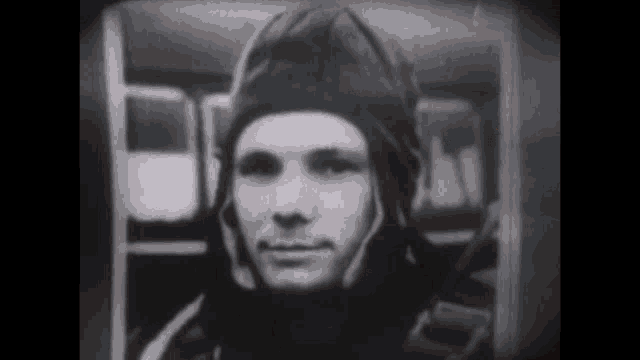 Yuri Gagarin Cosmo Not GIF - Yuri Gagarin Cosmo Not GIFs