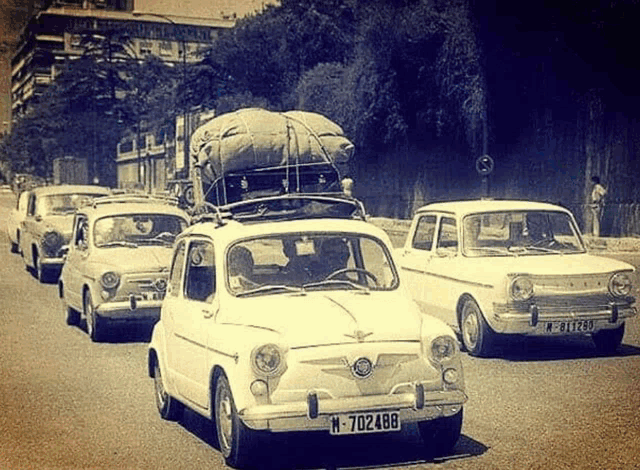 a white car with the license plate m-702488