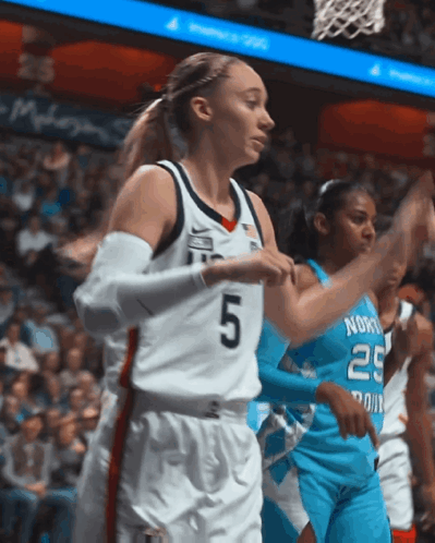 Paige Bueckers Fist Pump GIF - Paige Bueckers Fist Pump Yes GIFs