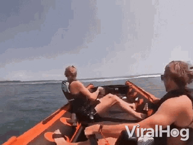 Fell Off The Boat Fell Into The Water GIF - Fell Off The Boat Fell Into The Water Accident GIFs