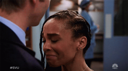 Hugging Olivia Benson GIF - Hugging Olivia Benson Law And Order GIFs