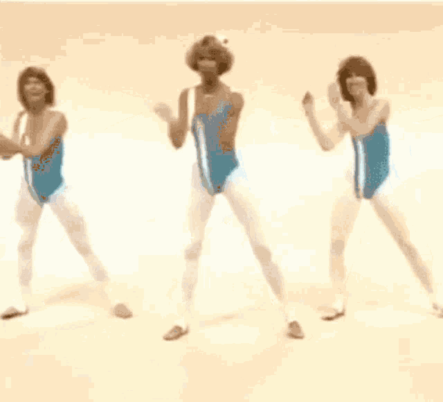 Aerobics Gyrate GIF - Aerobics Gyrate Dancing GIFs