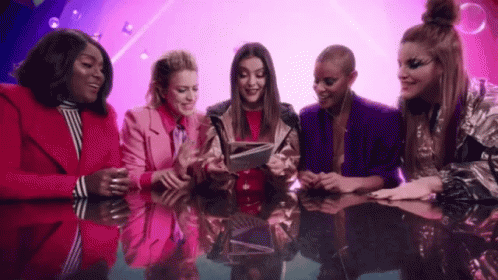 Rouge Happy GIF - Rouge Happy Group GIFs