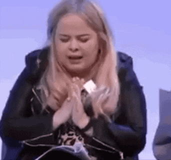 Indiniprint Lesbian From Derry Girls Praying GIF - Indiniprint Lesbian From Derry Girls Praying GIFs