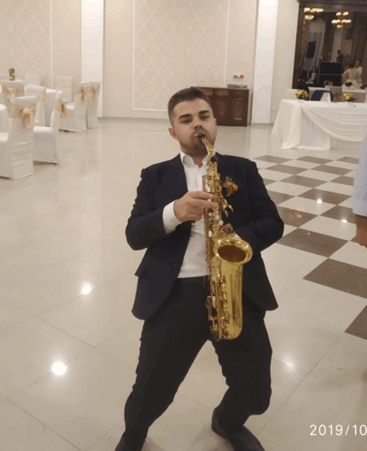 Iuga Mihai Iuga GIF - Iuga Mihai Iuga Mihai Iuga Saxophone GIFs