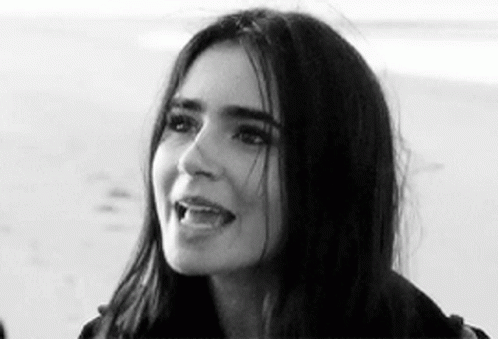 Lillycollins Chriswood GIF - Lillycollins Chriswood GIFs