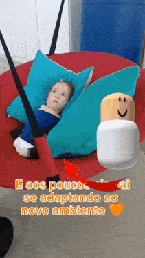 a baby is laying in a red chair with the words e aos poucos se adaptando ao novo ambiente written below it