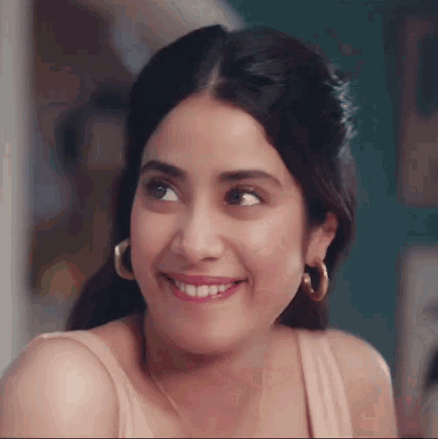 Janhvi Kapoor Laughing GIF - Janhvi Kapoor Laughing Cute GIFs