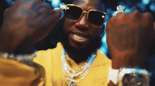 Look At My Rings Gucci Mane GIF - Look At My Rings Gucci Mane First Impression Song GIFs