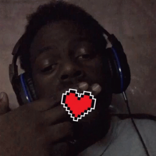 Shaw Selfie GIF - Shaw Selfie Heart GIFs