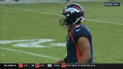 Russell Wilson Denver Broncos GIF - Russell Wilson Denver Broncos GIFs