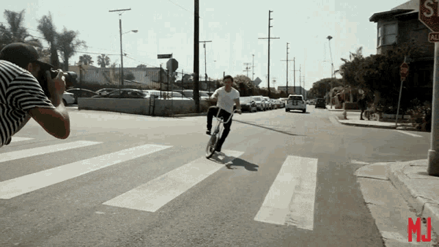 Biking Driving GIF - Biking Driving Strolling GIFs