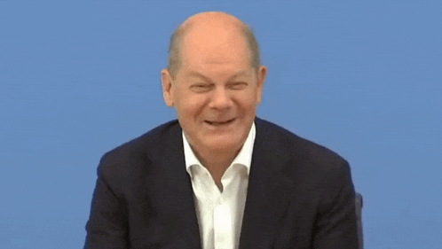 Olaf Scholz Der Isses GIF - Olaf Scholz Der Isses Laughing GIFs