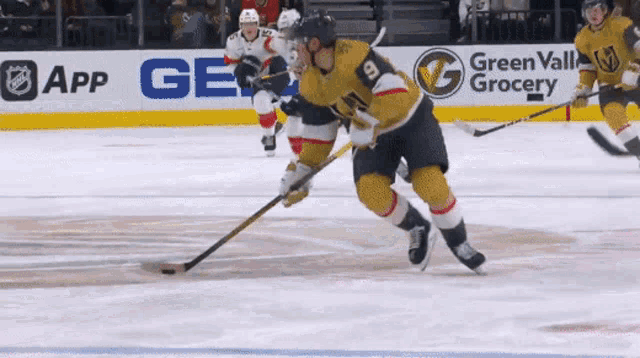 a hockey player with the number 91 on their jersey