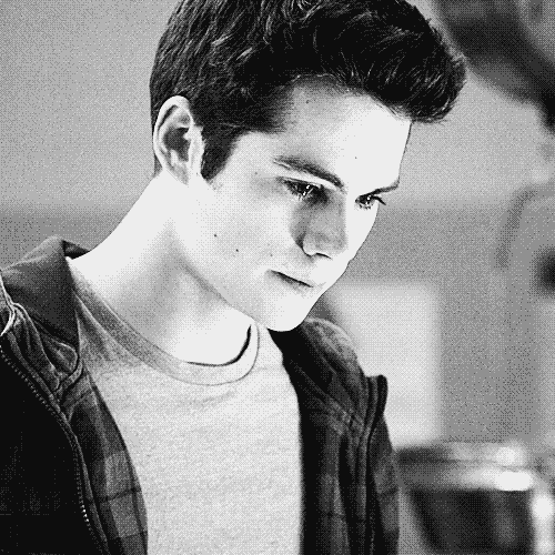 Dont Cry!! Dont Cry!!!! GIF - Dylan Obrien Teel Wolf Crying GIFs