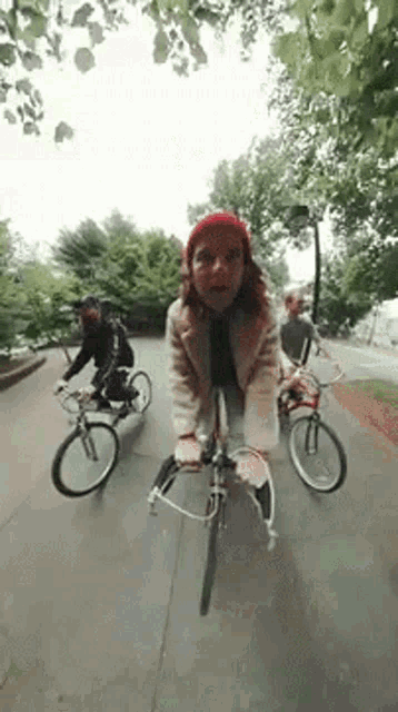 Cycling Bicycle GIF - Cycling Bicycle Wandering GIFs