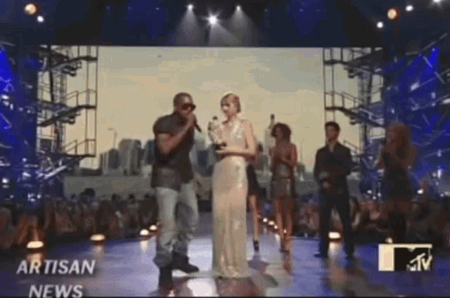 Kanye Best Video Of All Time GIF - Kanye Best Video Of All Time Taylor Swift GIFs