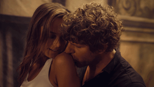 Kissing Your Shoulder Billy Currington GIF - Kissing Your Shoulder Billy Currington Don'T It Song GIFs