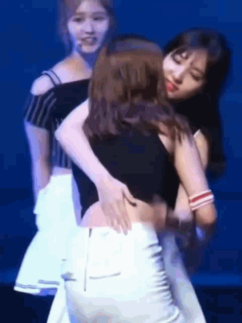 Minayeon Minayeon Hug GIF