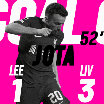 a soccer player with the name lee jota on his shirt
