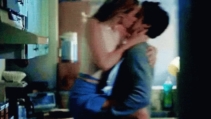 Bug Head Making Out GIF - Bug Head Making Out Couple GIFs
