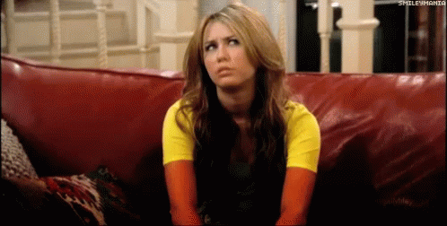 Miley Cyrus Confused GIF - Miley Cyrus Confused Huh GIFs