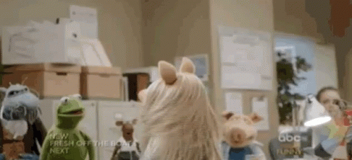 Youre Welcome Miss Piggy GIF - Youre Welcome Miss Piggy Happy GIFs