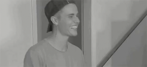 Justin Bieber Laugh GIF - Justin Bieber Laugh Hot GIFs
