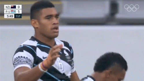 High Five Meli Derenalagi GIF - High Five Meli Derenalagi Fiji Rugby Team GIFs