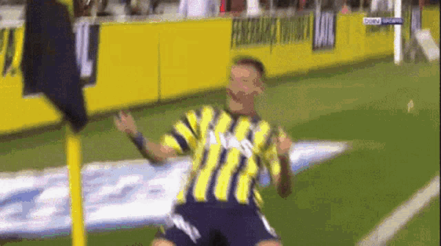 Alioski Fenerbahçe GIF - Alioski Fenerbahçe GIFs
