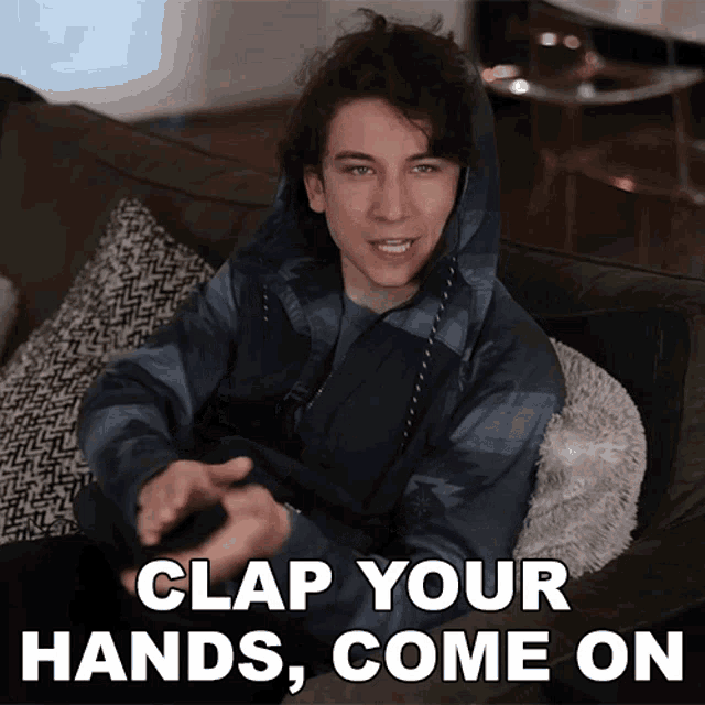 Clap Your Hands Come On Daniel Thrasher GIF - Clap Your Hands Come On Daniel Thrasher Give Me A Round Of Applause GIFs