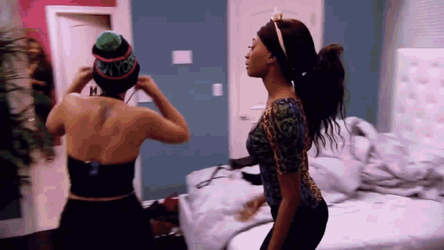 Oompaloompabodyassbitch GIF