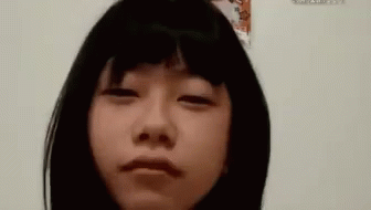 에리이 치바에리이 웃음 웃기 장난 수박 먹기 GIF - Chiba Erii Smile Laugh GIFs