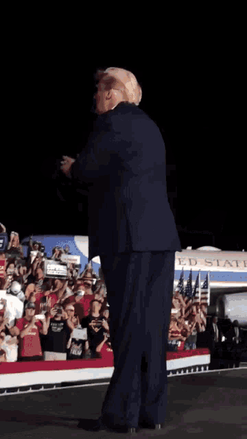 Trump Dancing Trump GIF - Trump Dancing Trump Dance GIFs